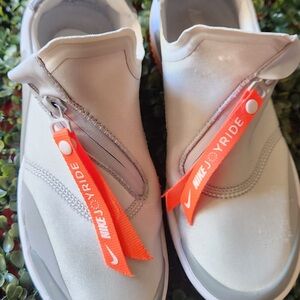 Nike Kids Sneakers - White with Orange ahora